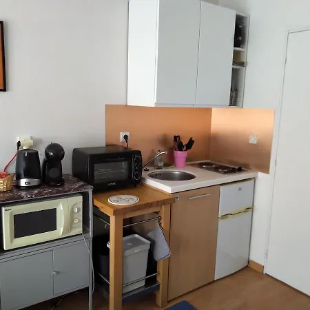 Au Sud De Lyon A *